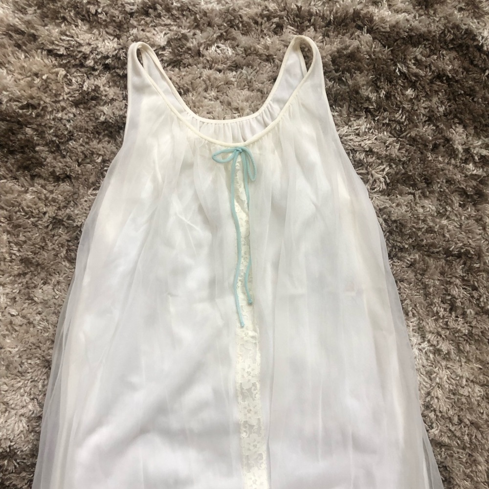 Vintage Miss Elaine Sheer Nightie - Picture 2 of 7